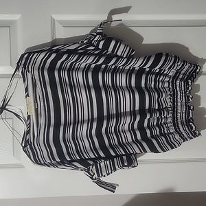Black and white striped short sleeve shirt, elastic waist, tie up sleeve